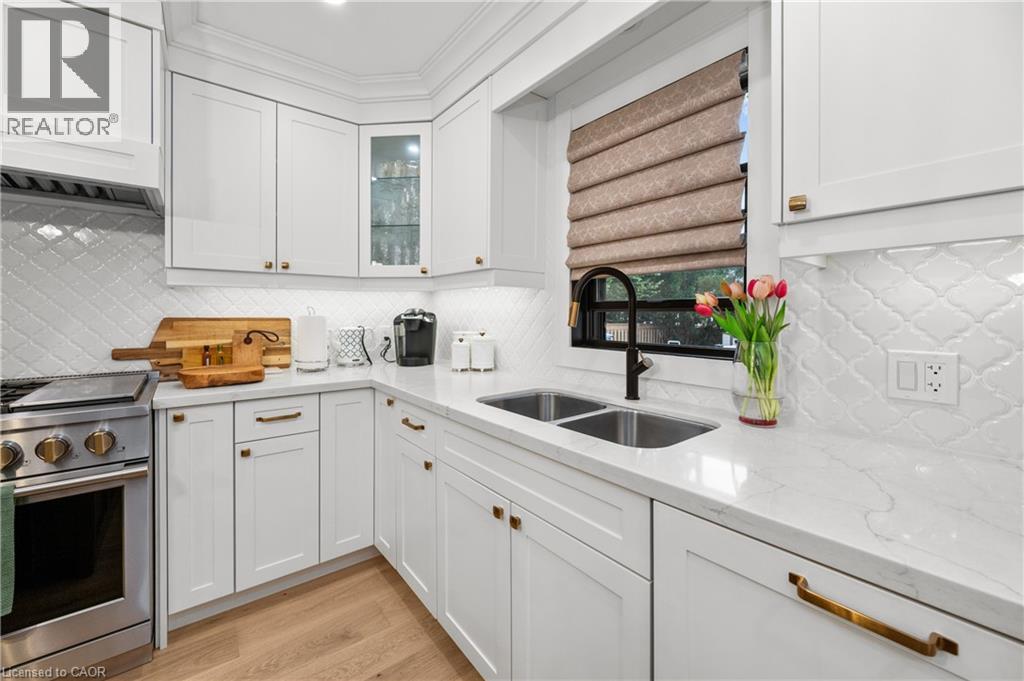 1390 Halifax Place, Burlington, Ontario  L7S 1J6 - Photo 15 - 40817630