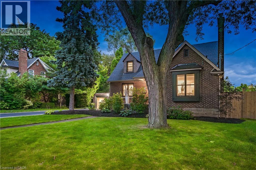 1390 Halifax Place, Burlington, Ontario  L7S 1J6 - Photo 4 - 40817630