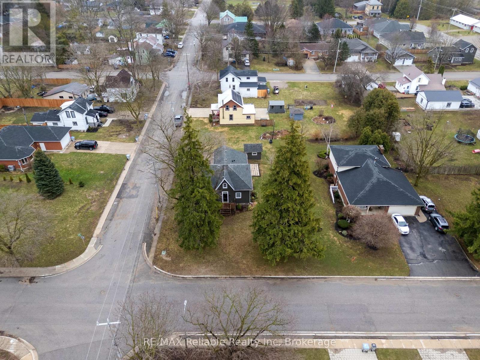 122 Victoria Street, Huron East, Ontario  N0K 1W0 - Photo 41 - X12957756