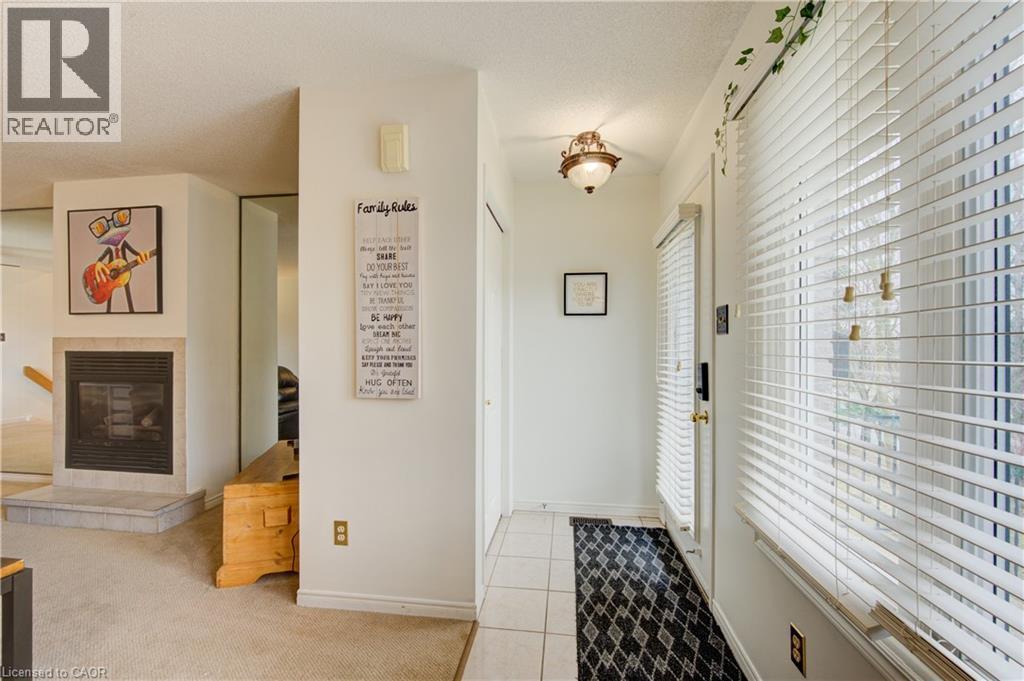 611 Springbank Avenue N, Woodstock, Ontario  N4T 1C9 - Photo 4 - 40812737