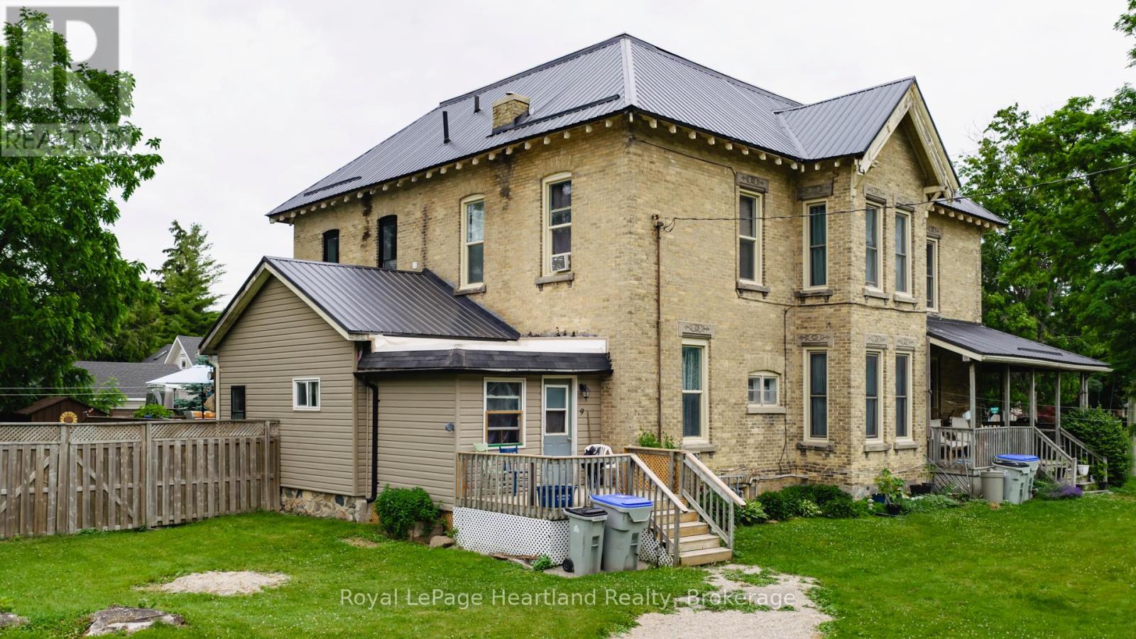 190 Albert Street, Central Huron, Ontario  N0M 1L0 - Photo 2 - X12958258