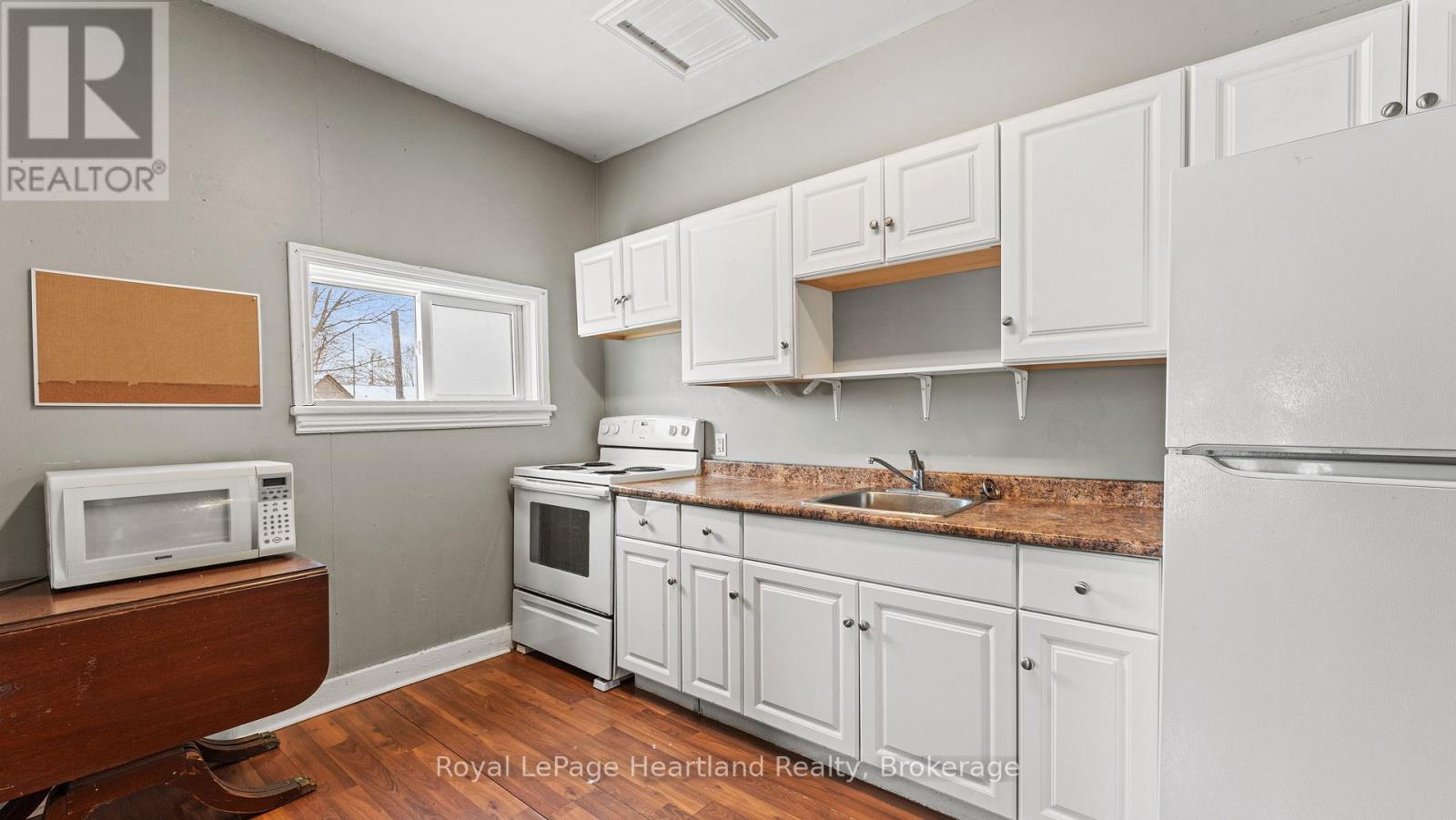 190 Albert Street, Central Huron, Ontario  N0M 1L0 - Photo 29 - X12958258