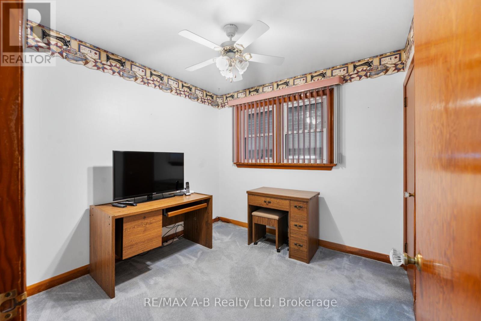 10 Clark Avenue, Kitchener, Ontario  N2C 1Y2 - Photo 15 - X12958666