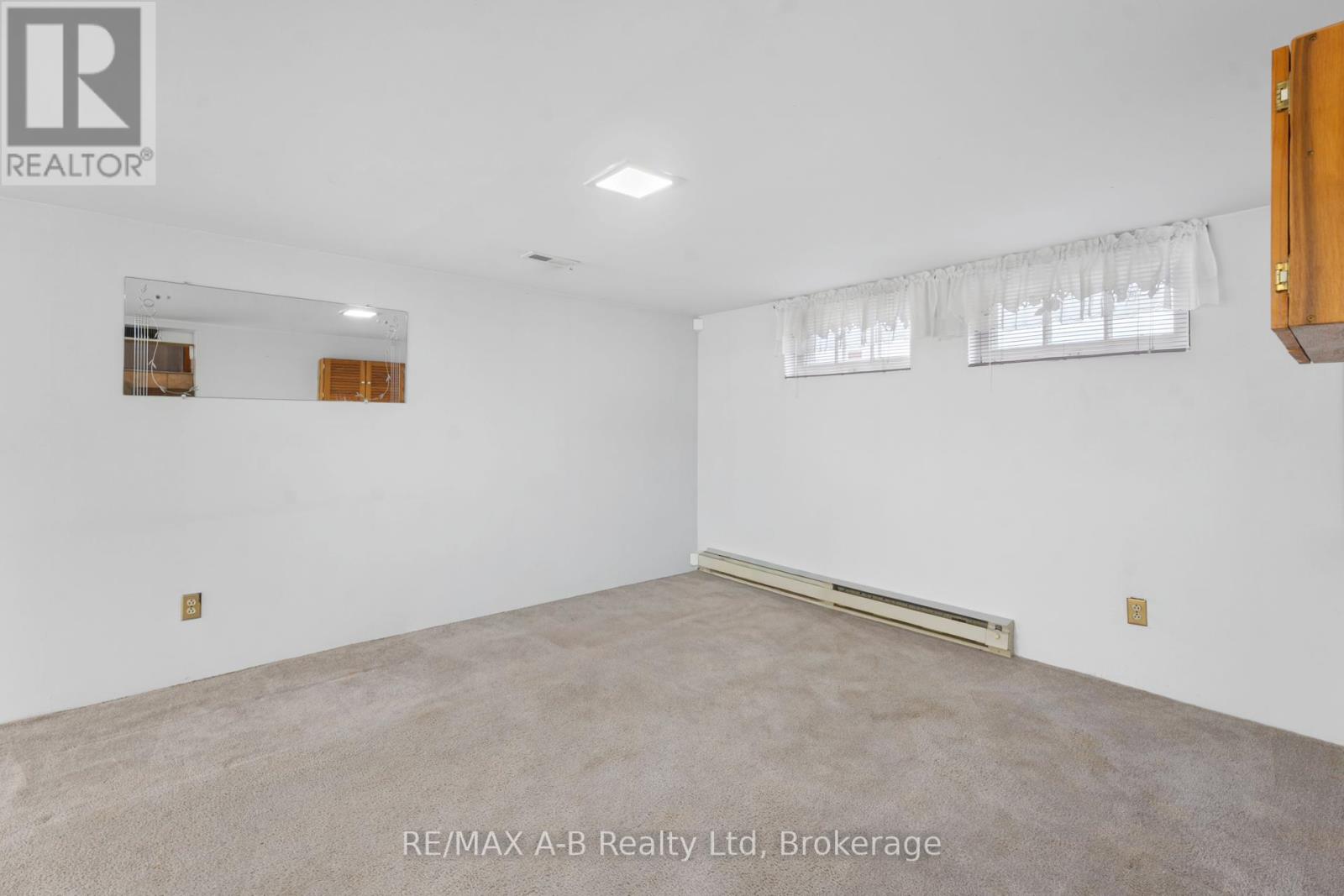 10 Clark Avenue, Kitchener, Ontario  N2C 1Y2 - Photo 21 - X12958666