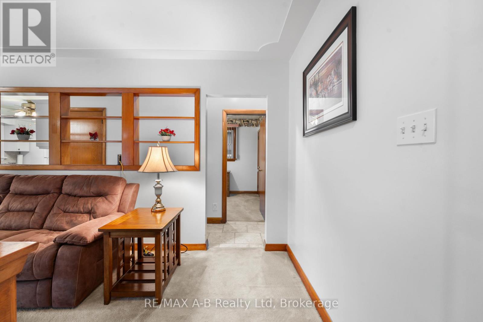 10 Clark Avenue, Kitchener, Ontario  N2C 1Y2 - Photo 4 - X12958666