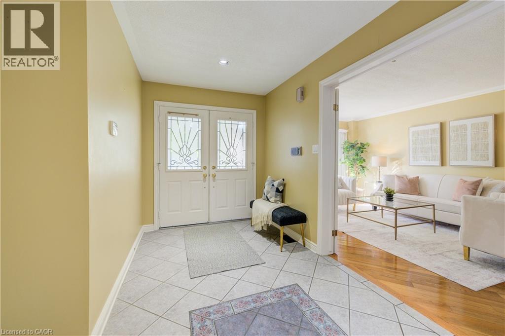 466 Dicenzo Drive, Hamilton, Ontario  L9B 2C4 - Photo 4 - 40817380