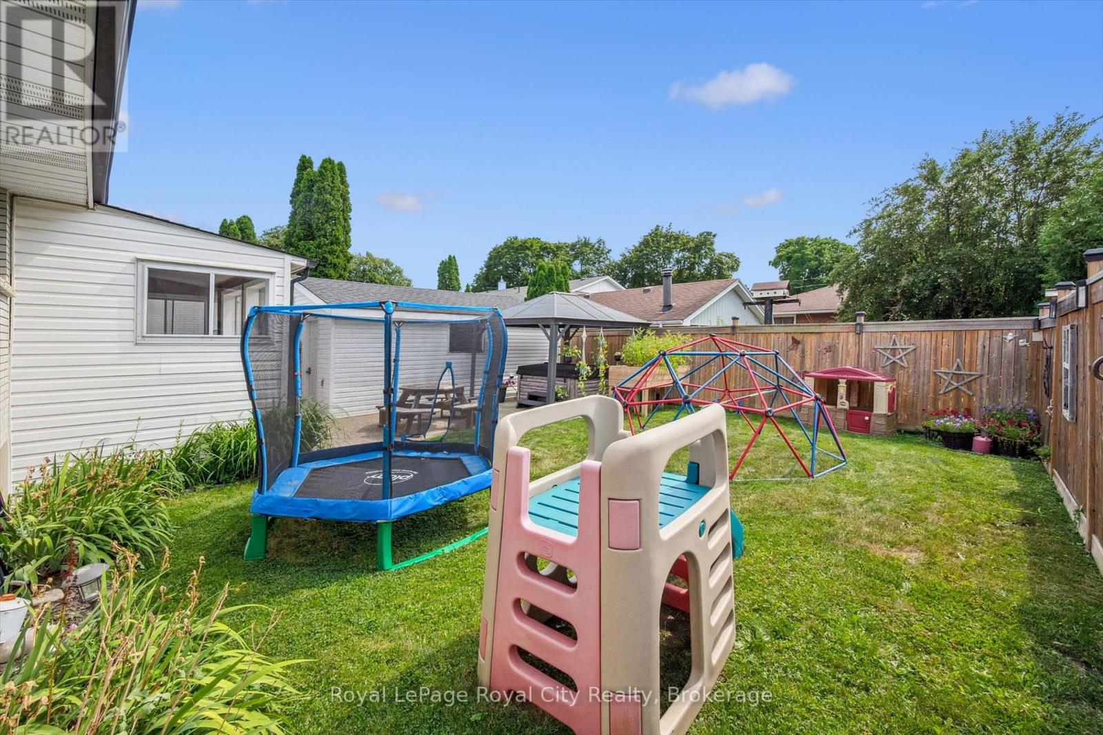 24 Julia Drive, Guelph, Ontario  N1H 5W1 - Photo 36 - X12959340