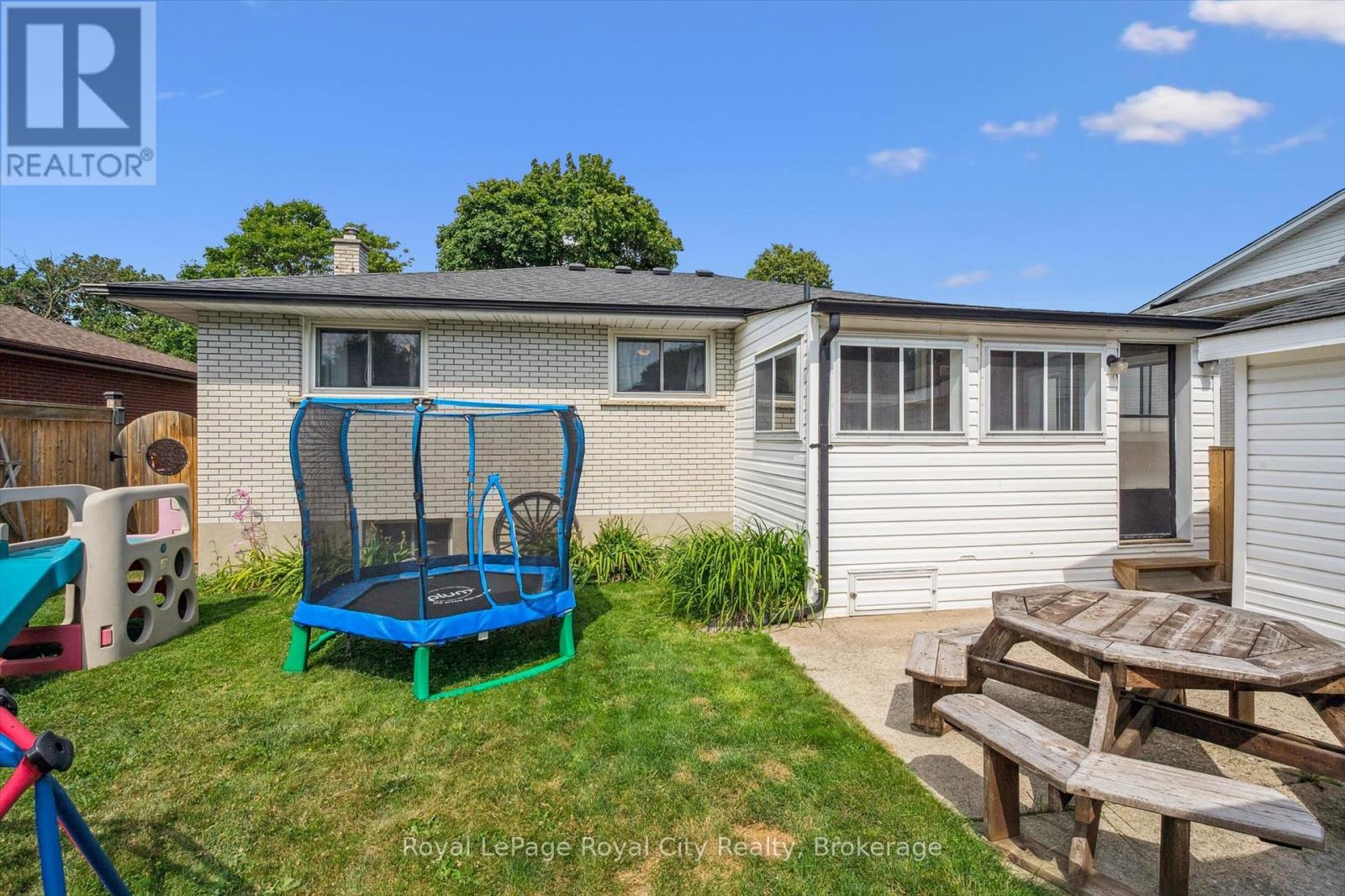 24 Julia Drive, Guelph, Ontario  N1H 5W1 - Photo 37 - X12959340