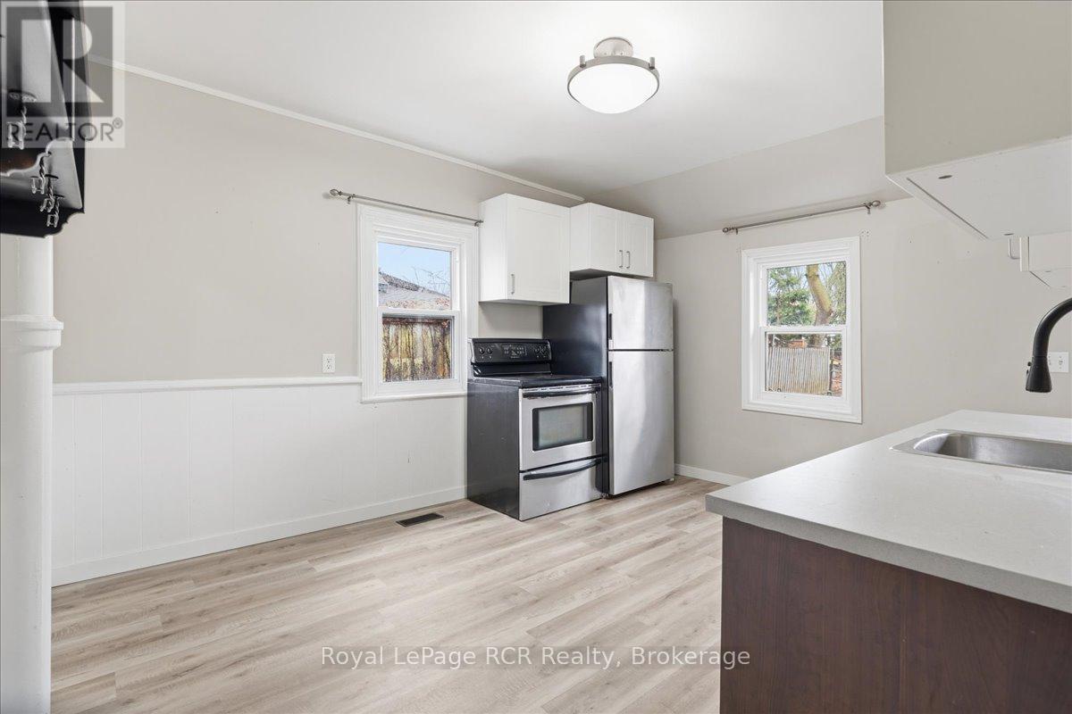 234 Elma Street E, North Perth, Ontario  N4W 2E1 - Photo 5 - X12959568