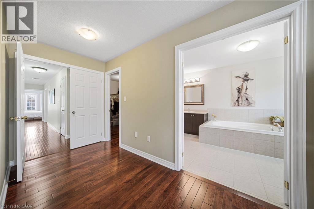 884 Stoutt Crescent, Milton, Ontario  L9T 7R1 - Photo 32 - 40816606