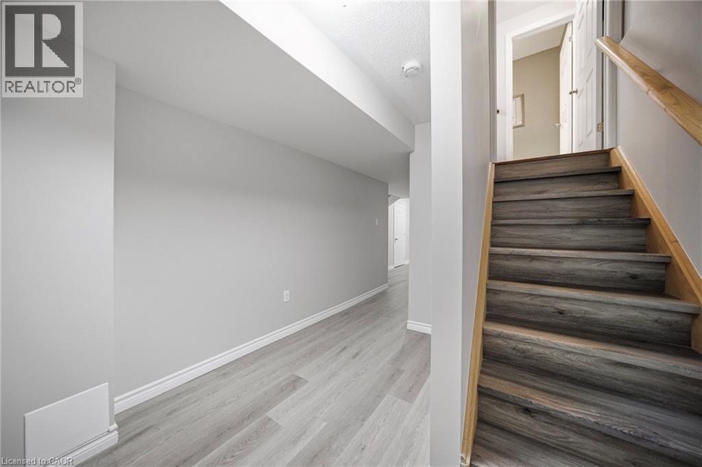 884 Stoutt Crescent, Milton, Ontario  L9T 7R1 - Photo 37 - 40816606