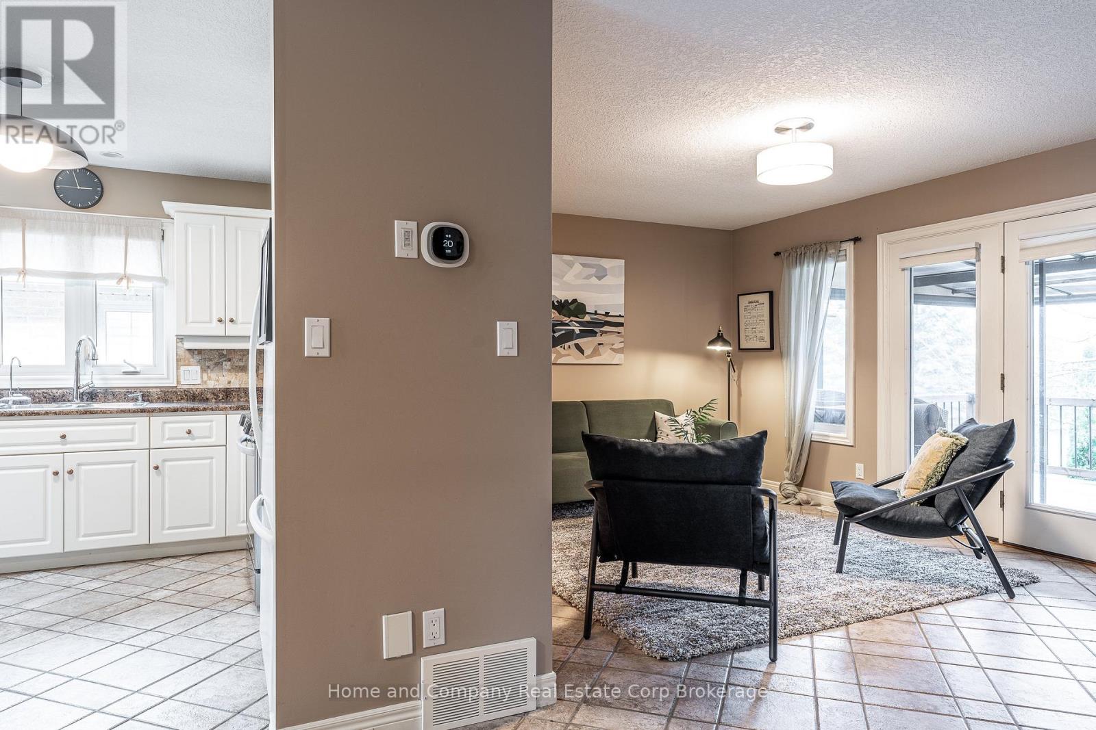 82 Gregory Crescent, Stratford, Ontario  N5A 8A6 - Photo 13 - X12960228