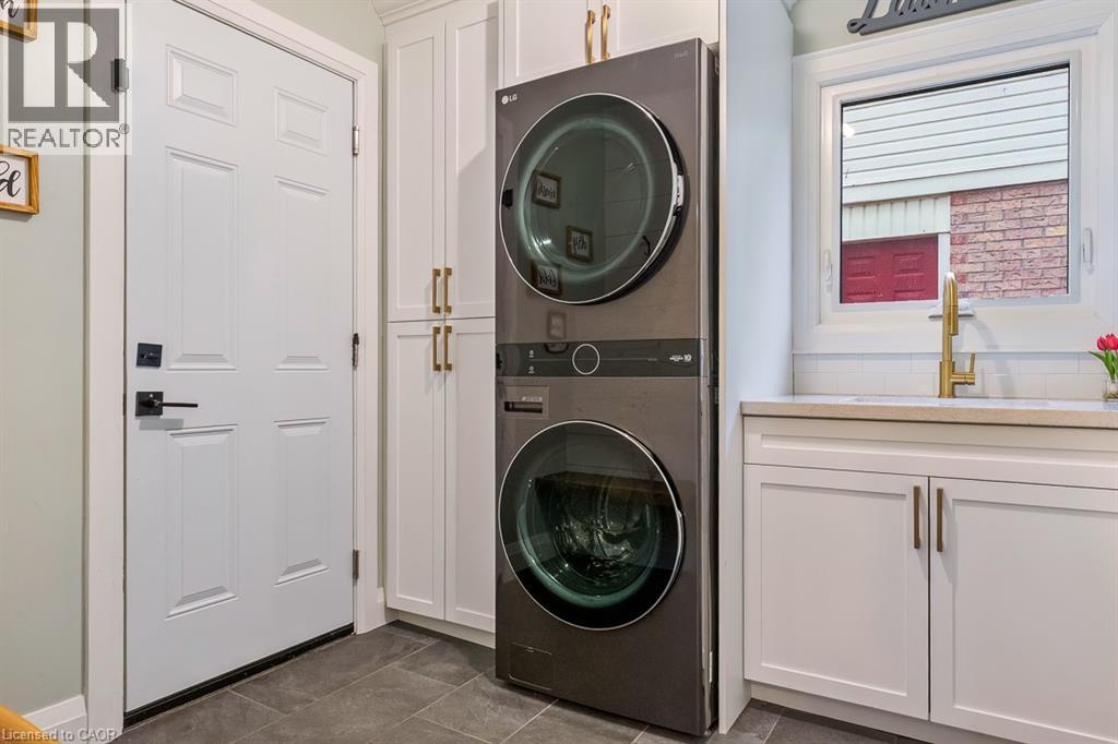 1 Parkway Place, Hamilton, Ontario  L9H 6K3 - Photo 21 - 40816665