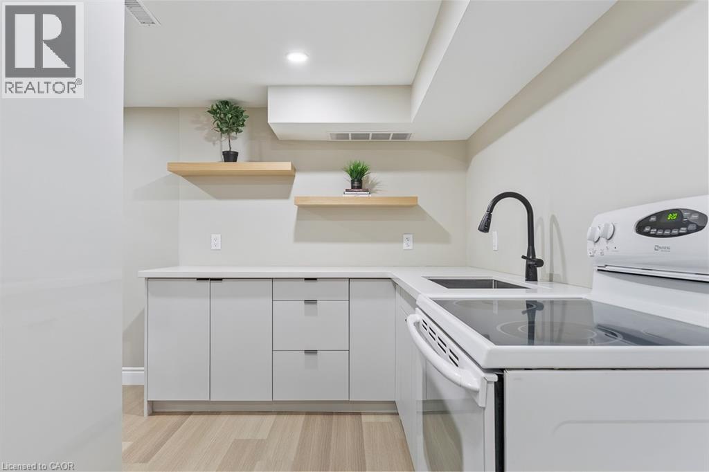 1 Parkway Place, Hamilton, Ontario  L9H 6K3 - Photo 38 - 40816665