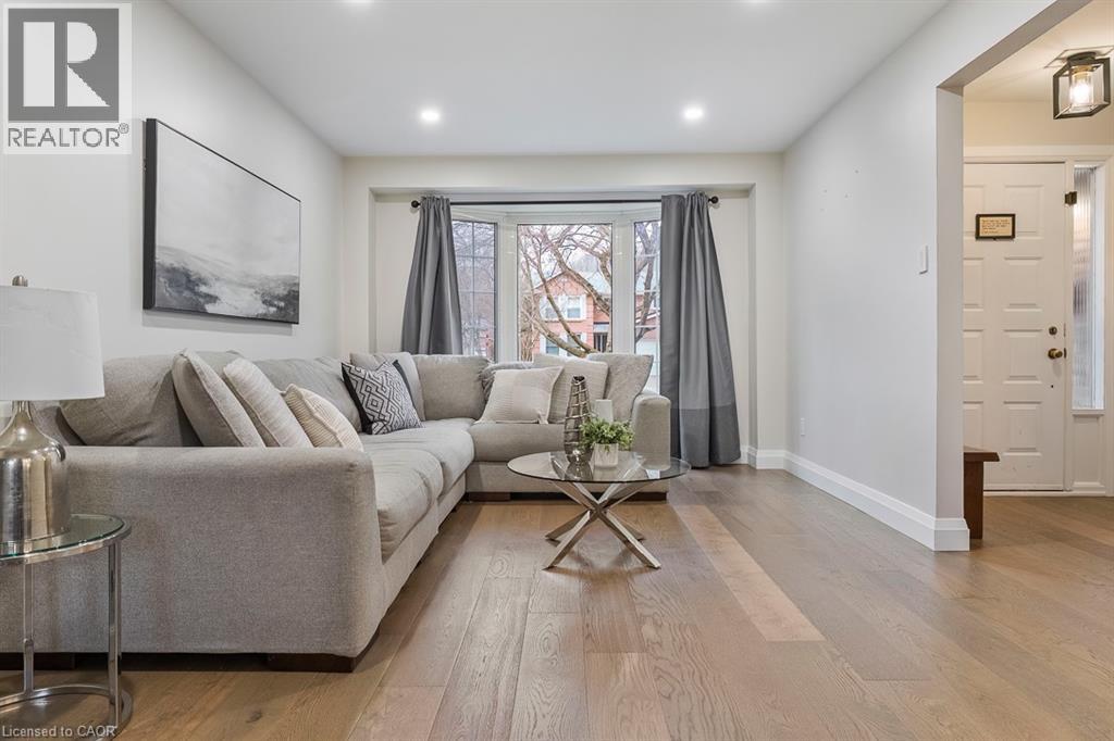 1 Parkway Place, Hamilton, Ontario  L9H 6K3 - Photo 4 - 40816665