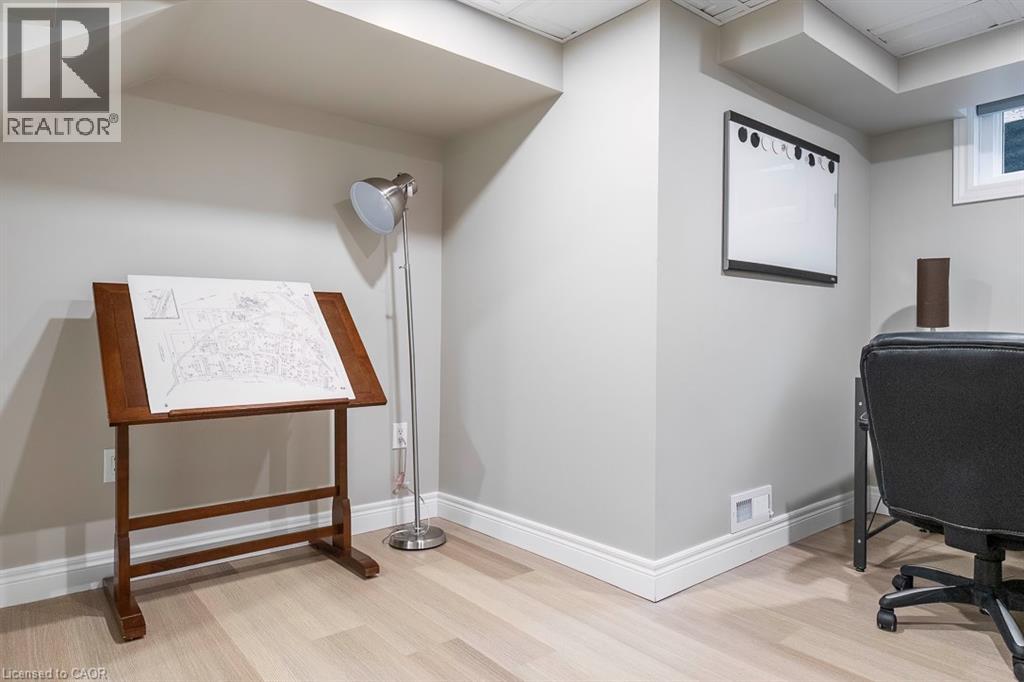 1 Parkway Place, Hamilton, Ontario  L9H 6K3 - Photo 40 - 40816665