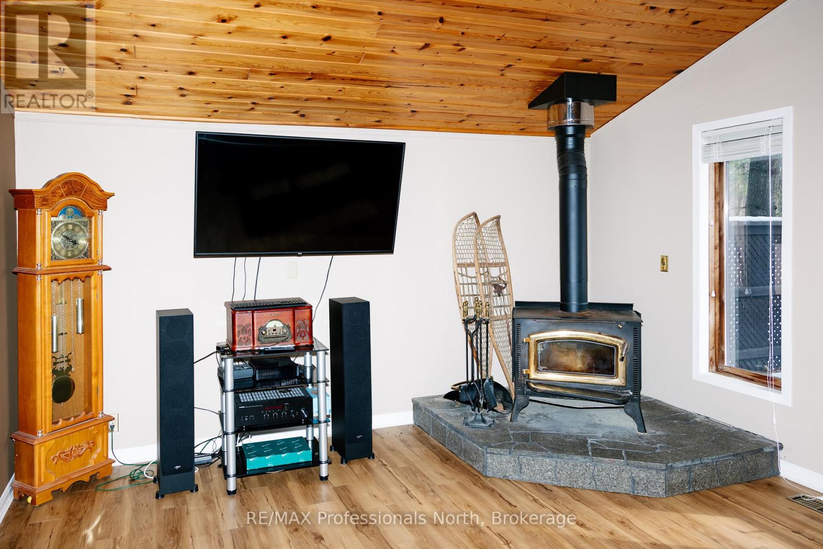 15111 Highway 35, Minden Hills, Ontario  K0M 2K0 - Photo 6 - X12960364