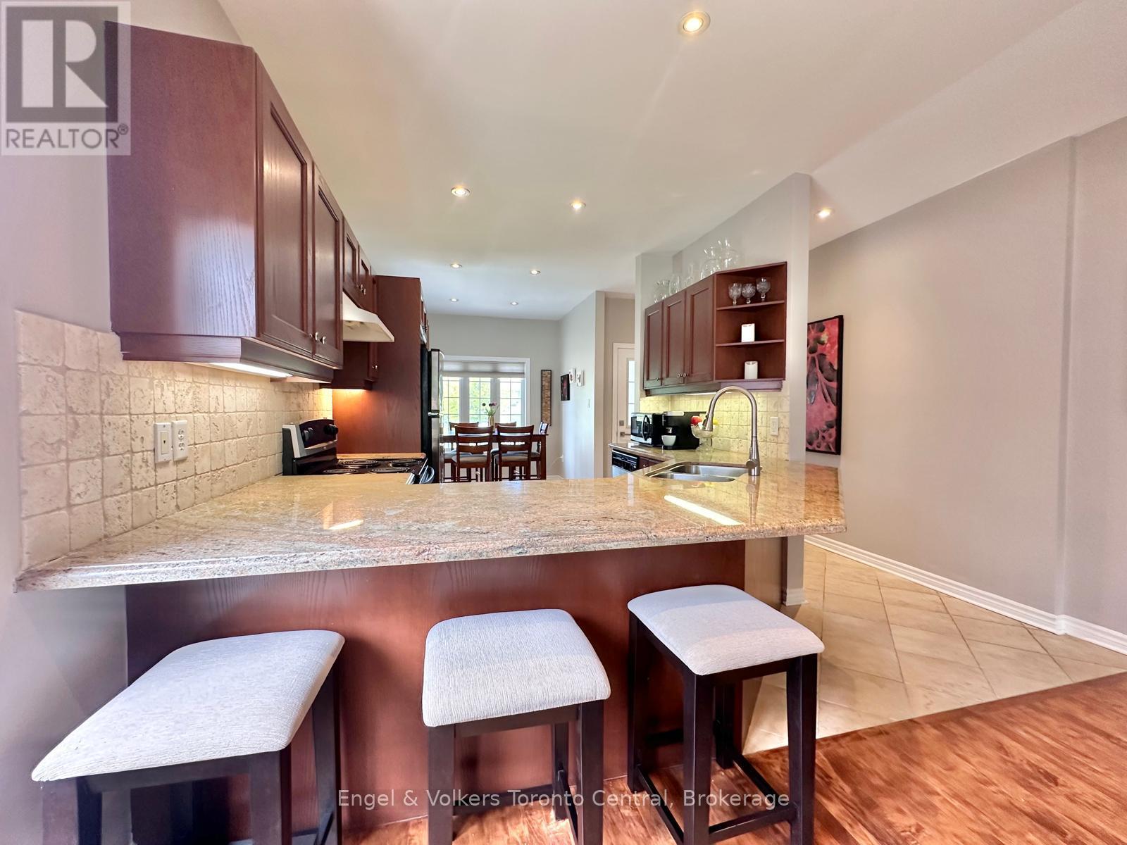 26 Thomas Drive, Collingwood, Ontario  L9Y 0A6 - Photo 4 - S12960664