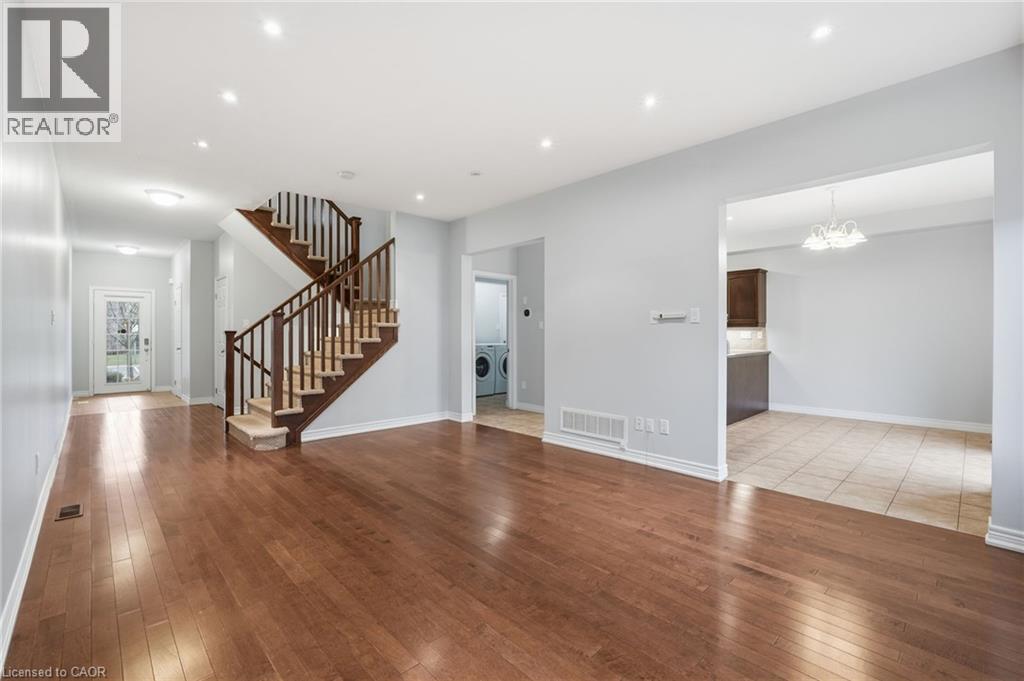 441 Stonehenge Drive Unit# 33, Ancaster, Ontario  L9K 0B1 - Photo 10 - 40817653