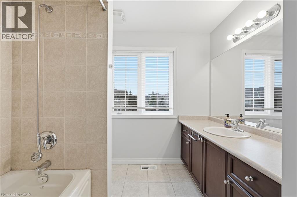 441 Stonehenge Drive Unit# 33, Ancaster, Ontario  L9K 0B1 - Photo 32 - 40817653