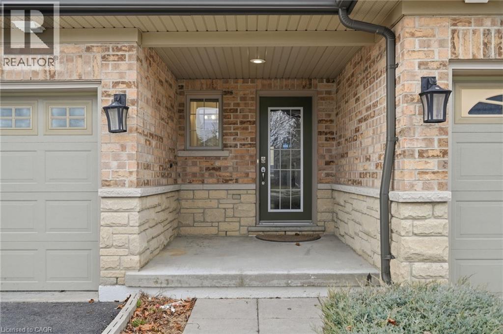 441 Stonehenge Drive Unit# 33, Ancaster, Ontario  L9K 0B1 - Photo 5 - 40817653