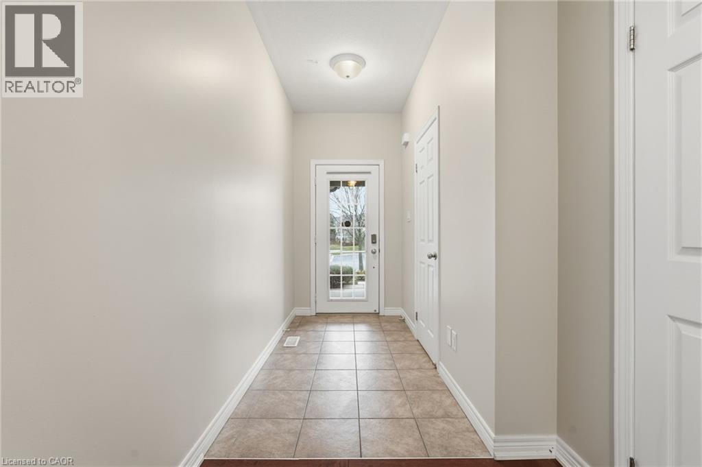 441 Stonehenge Drive Unit# 33, Ancaster, Ontario  L9K 0B1 - Photo 7 - 40817653