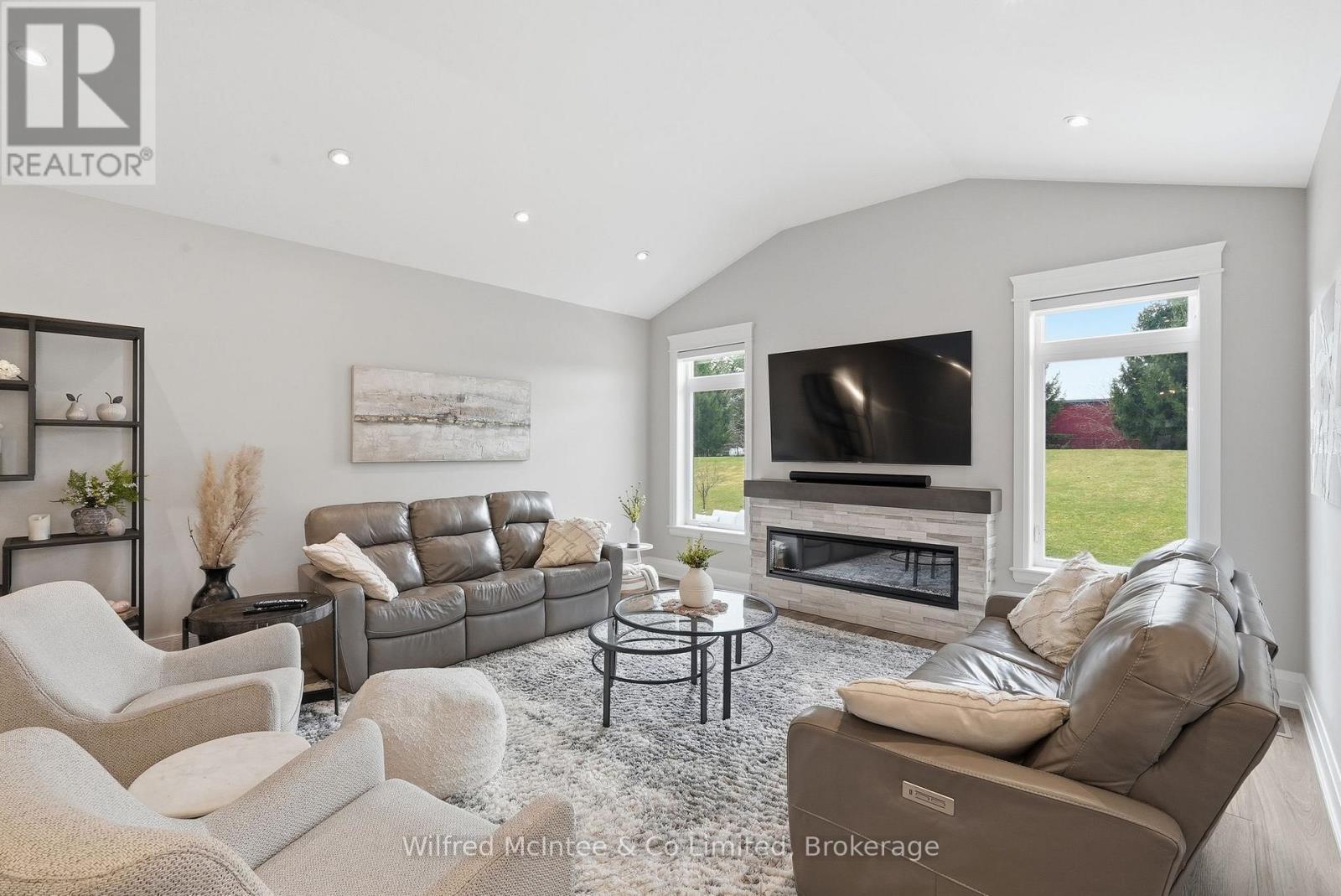 105 Fourth Street, Brockton, Ontario  N0G 2V0 - Photo 16 - X12961146