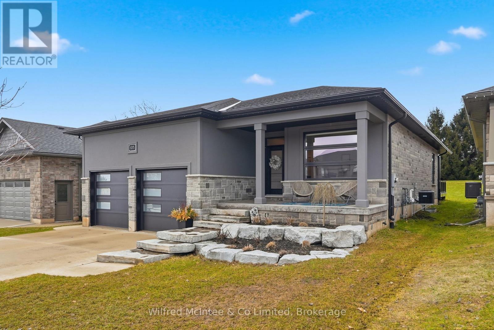 105 Fourth Street, Brockton, Ontario  N0G 2V0 - Photo 2 - X12961146