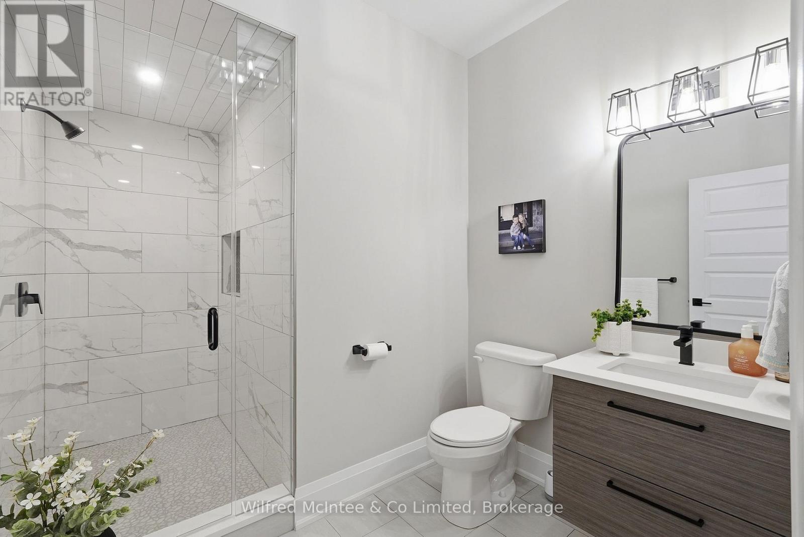 105 Fourth Street, Brockton, Ontario  N0G 2V0 - Photo 26 - X12961146