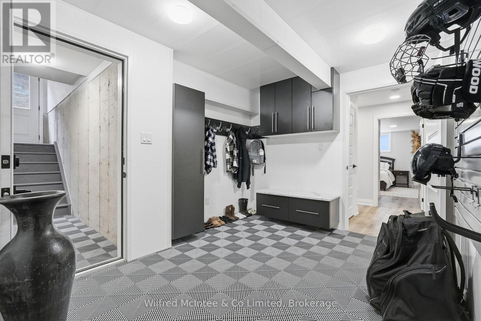 105 Fourth Street, Brockton, Ontario  N0G 2V0 - Photo 37 - X12961146