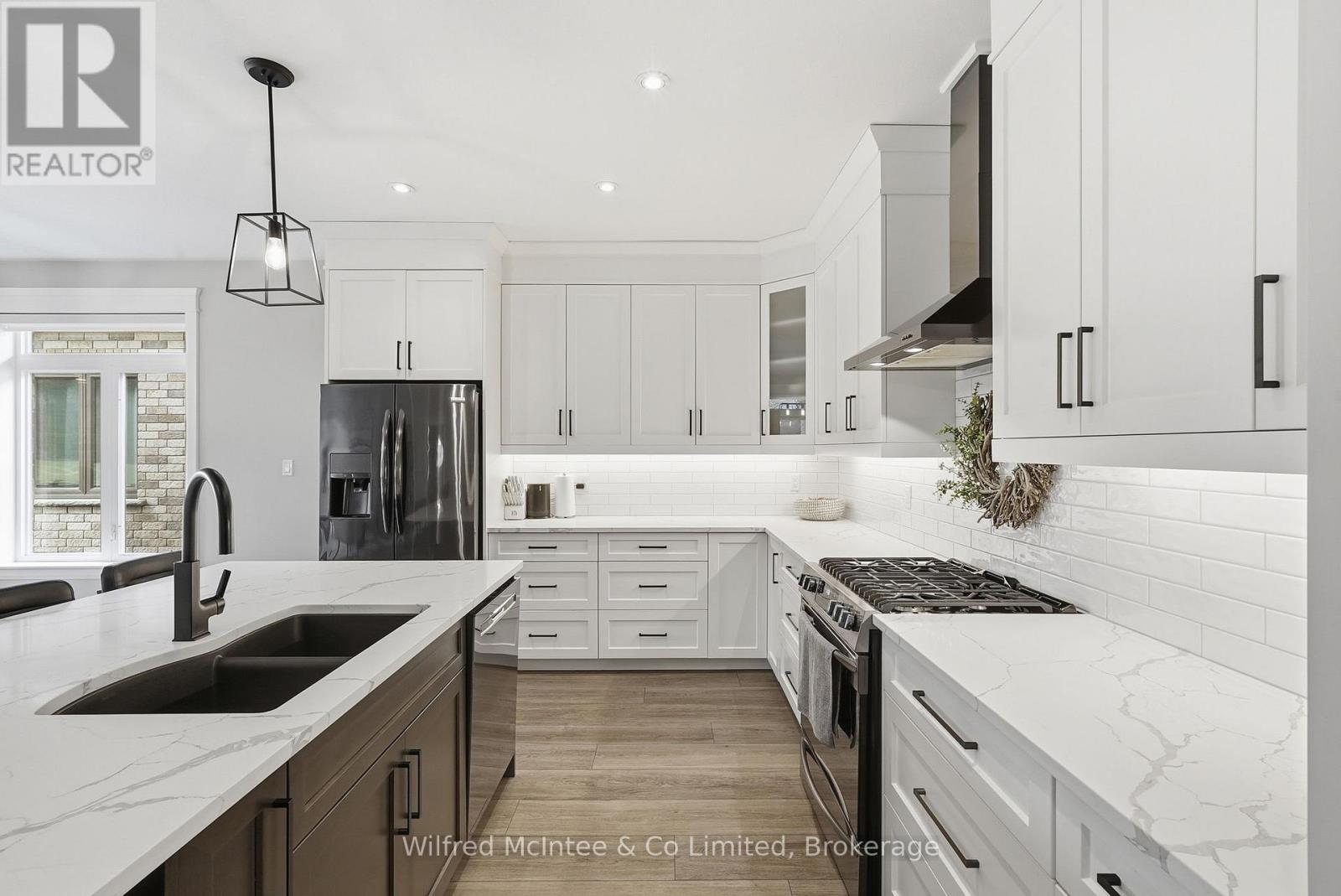 105 Fourth Street, Brockton, Ontario  N0G 2V0 - Photo 9 - X12961146