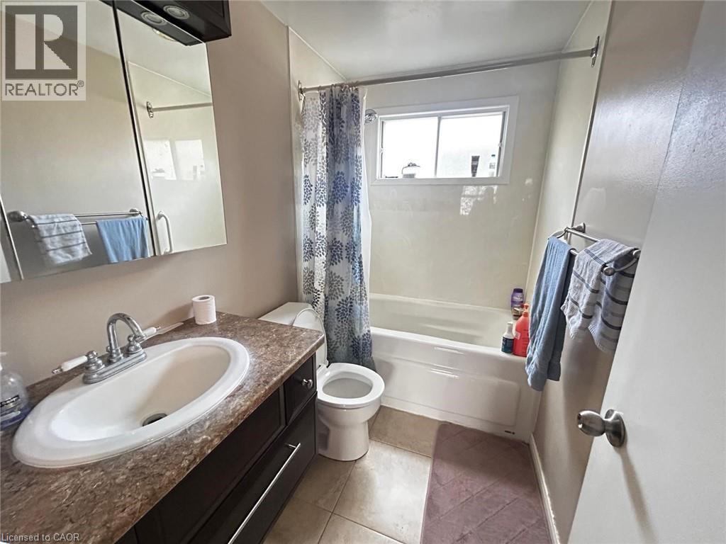 254 Camille Crescent, Waterloo, Ontario  N2K 3B6 - Photo 11 - 40817878