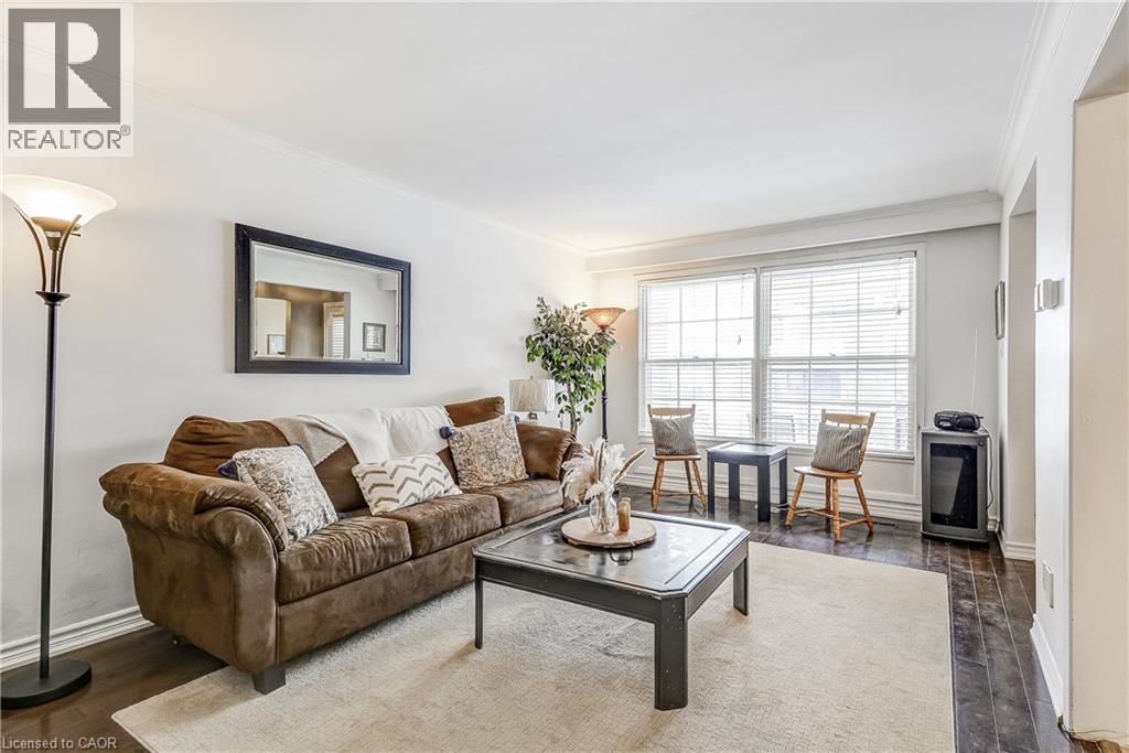 2145 Sandringham Drive, Burlington, Ontario  L7P 1T8 - Photo 8 - 40816443