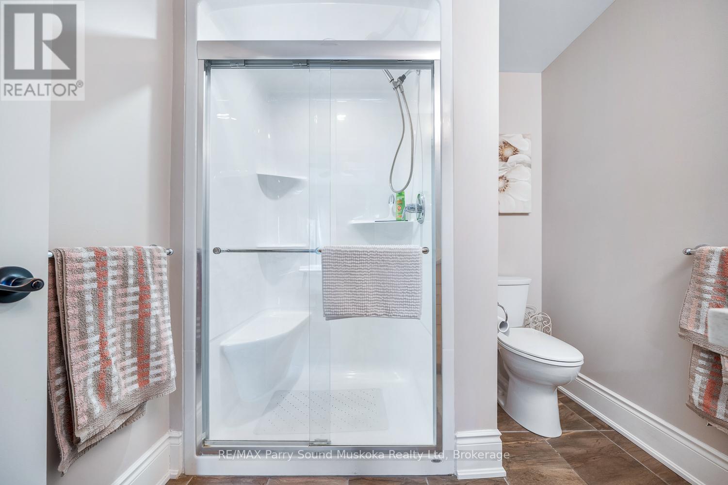 401 - 11b Salt Dock Road, Parry Sound, Ontario  P2A 3B6 - Photo 24 - X12961902