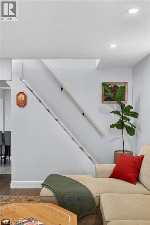 262 Britannia Avenue, Hamilton, Ontario  L8H 1X8 - Photo 10 - 40818061