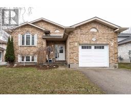 27 MCQUEEN COURT, Stratford, Ontario