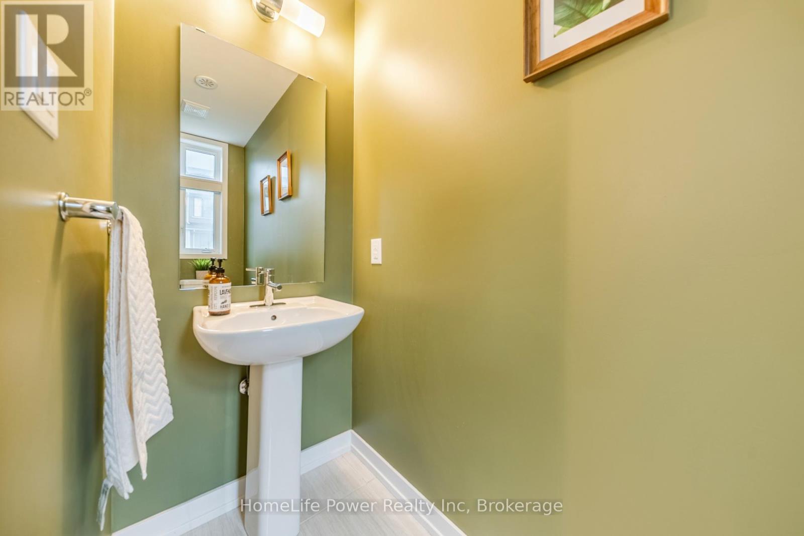 79 Esplanade Lane, Grimsby, Ontario  L3M 0H2 - Photo 12 - X12963114