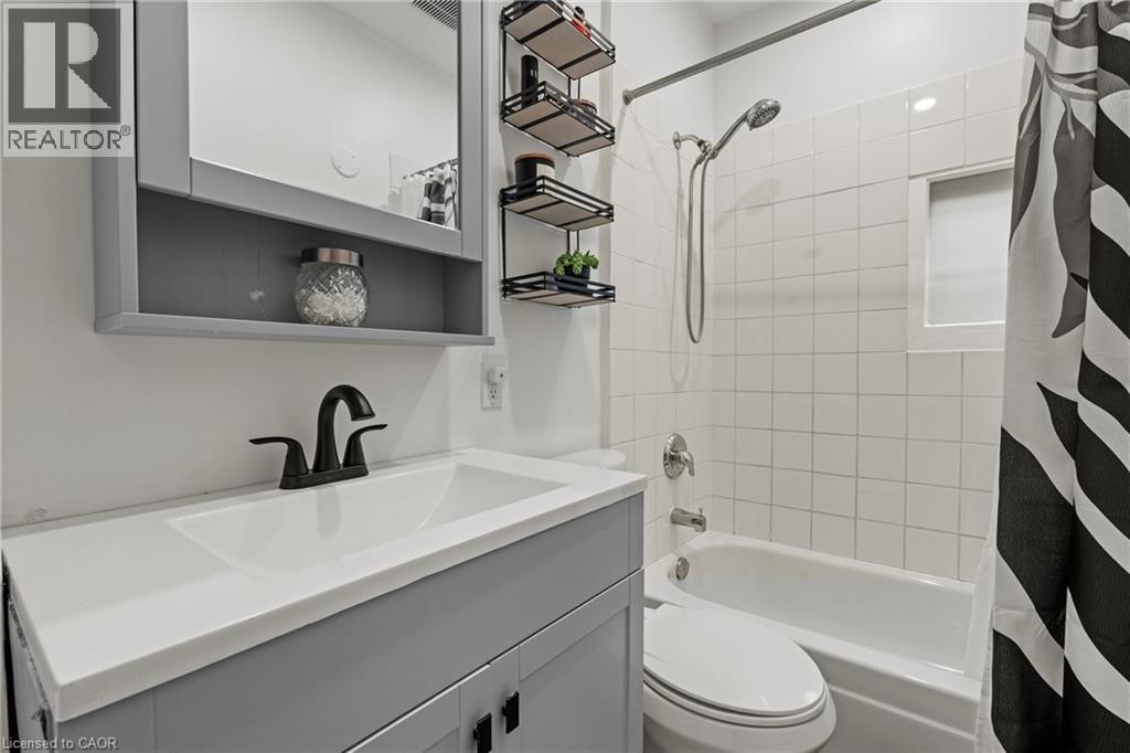 26 N Garside Avenue N, Hamilton, Ontario  L8H 4W2 - Photo 10 - 40818109