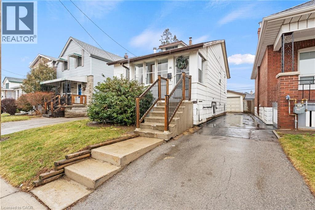 26 N Garside Avenue N, Hamilton, Ontario  L8H 4W2 - Photo 2 - 40818109