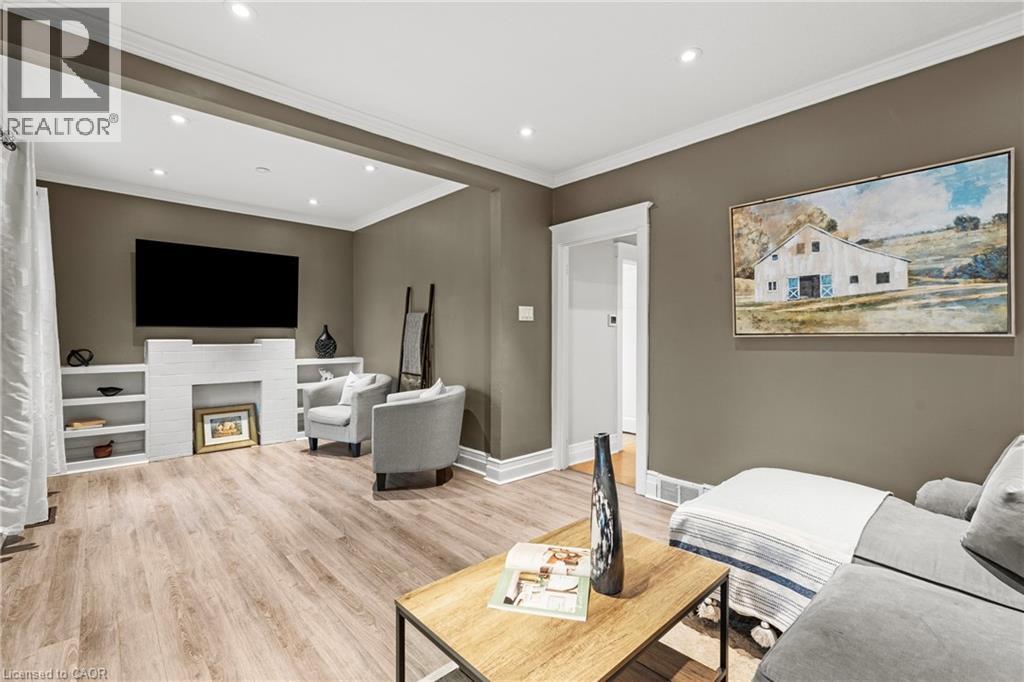 26 N Garside Avenue N, Hamilton, Ontario  L8H 4W2 - Photo 5 - 40818109