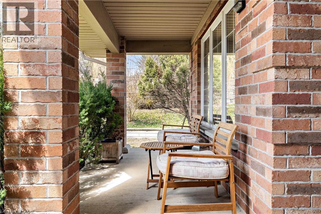 534 Birchleaf Walk, Waterloo, Ontario  N2T 2W5 - Photo 3 - 40816162