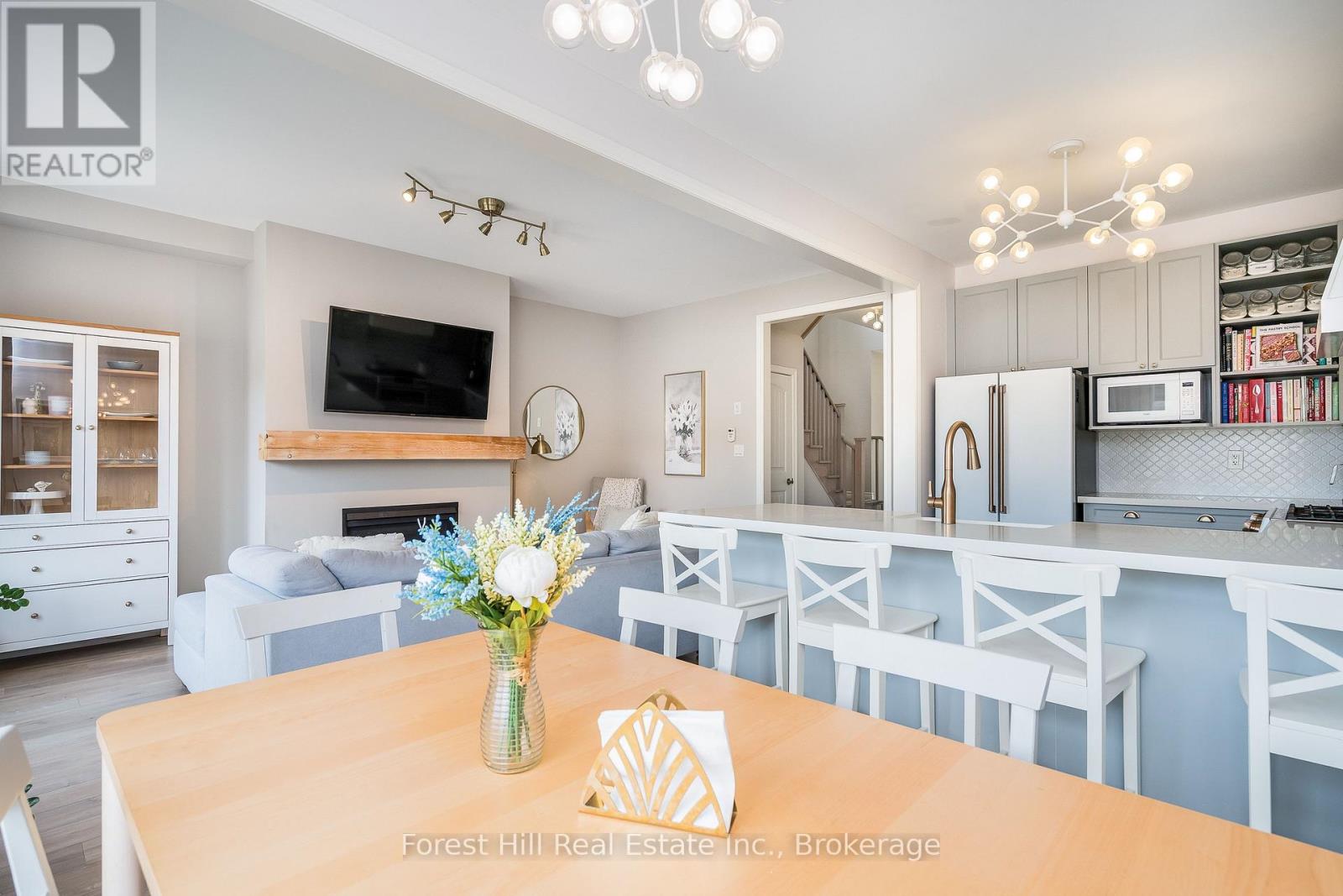 222 Springfield Crescent, Clearview, Ontario  L0M 1S0 - Photo 12 - S12963156