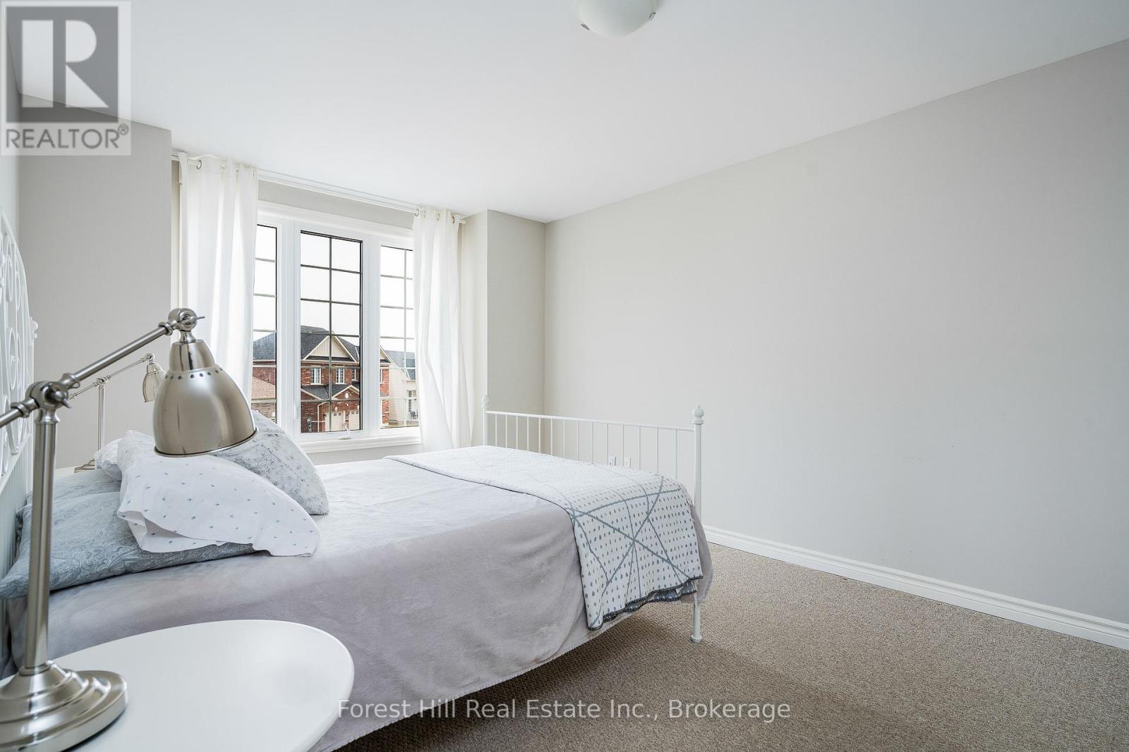 222 Springfield Crescent, Clearview, Ontario  L0M 1S0 - Photo 17 - S12963156