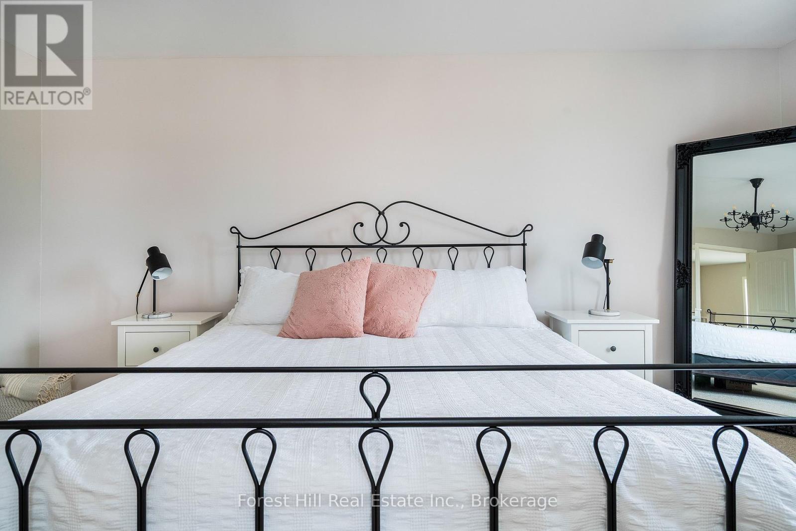 222 Springfield Crescent, Clearview, Ontario  L0M 1S0 - Photo 24 - S12963156