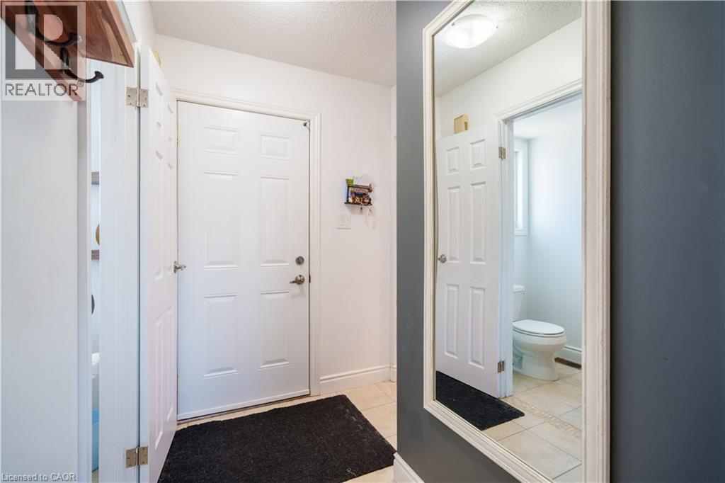 26 Poplar Drive Unit# 33, Cambridge, Ontario  N3C 4A4 - Photo 3 - 40817437