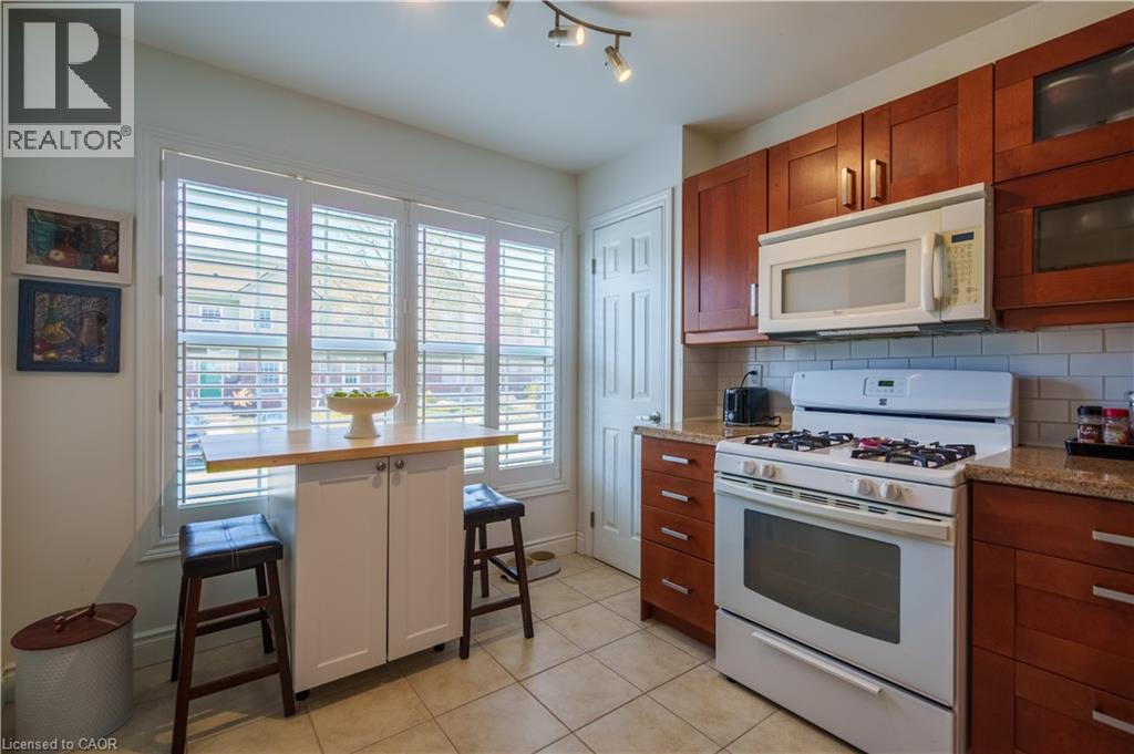 26 Poplar Drive Unit# 33, Cambridge, Ontario  N3C 4A4 - Photo 4 - 40817437