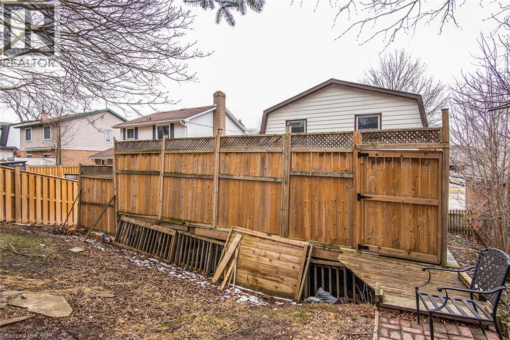 135 Vintage Crescent, Kitchener, Ontario  N2P 1L1 - Photo 46 - 40818140