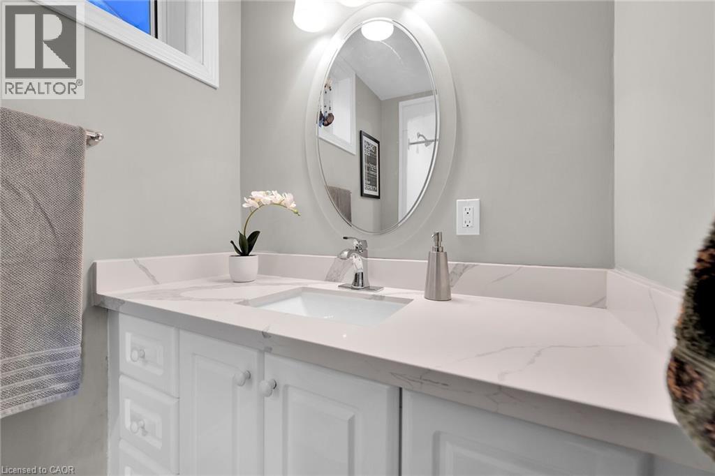 8 Bendamere Drive, Grimsby, Ontario  L3M 2N3 - Photo 22 - 40803302