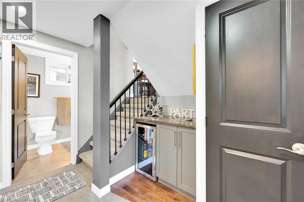 8 Bendamere Drive, Grimsby, Ontario  L3M 2N3 - Photo 24 - 40803302