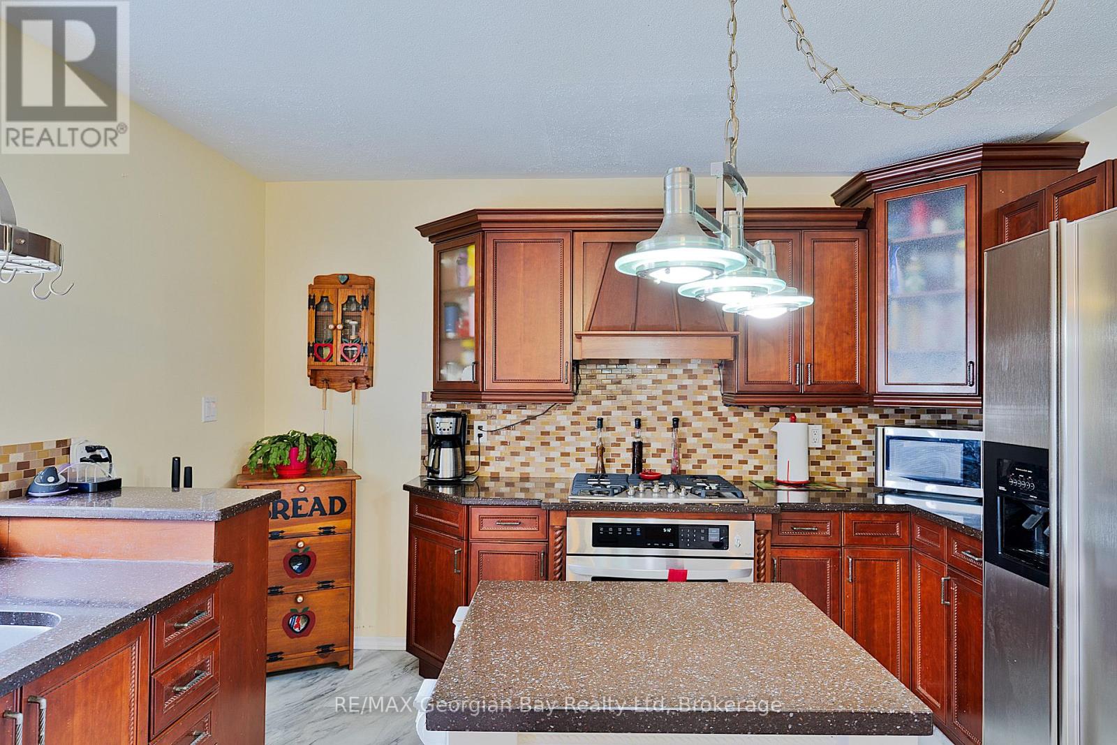 739 Simcoe Avenue, Tay, Ontario  L0K 1R0 - Photo 11 - S12964370